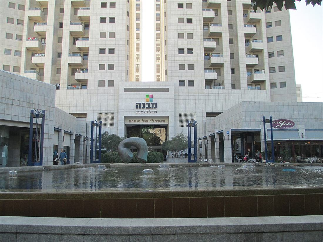 מגדלי מגורים בתל אביב עם מרפסות